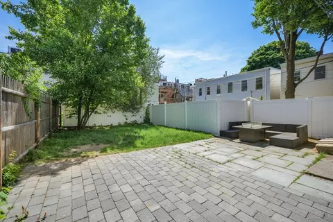 Exterior - 663 E 5th # A, Boston, MA 02127 photo 1 of 4