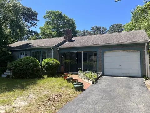 75 Beverly Rd, Yarmouth, MA 02673