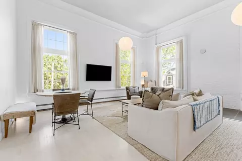 37 Forrester St #3, Newburyport, MA 01950