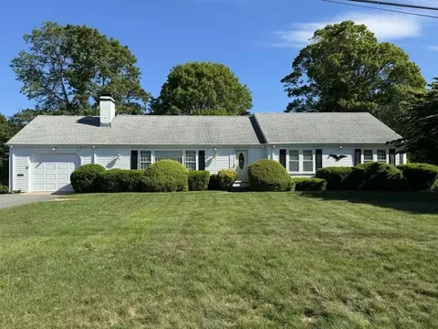 10 Brae Burn Ln, Yarmouth, MA 02664