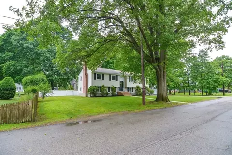 3 Sumner St, Canton, MA 02021 photo 4