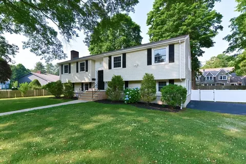 3 Sumner St, Canton, MA 02021 photo 2
