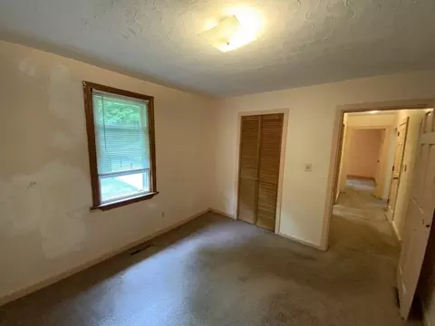 Bedroom - 119 Barnett Rd, Sutton, MA 01590 photo 5 of 5