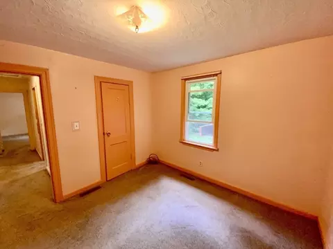 Bedroom - 119 Barnett Rd, Sutton, MA 01590 photo 3 of 5