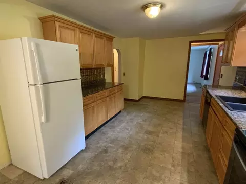 Kitchen - 119 Barnett Rd, Sutton, MA 01590 photo 1 of 3