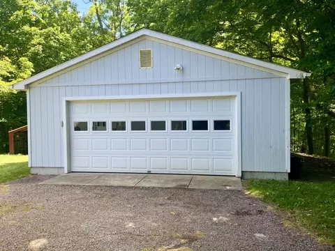 Exterior - 119 Barnett Rd, Sutton, MA 01590 photo 4 of 9