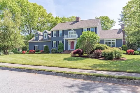 55 Aspen Dr, Bridgewater, MA 02324