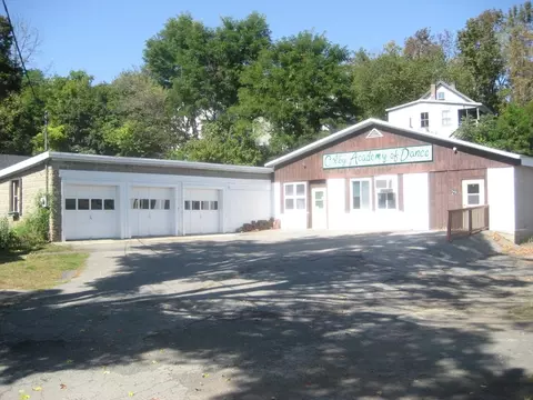 Exterior - 31 W Main St, Ware, MA 01082 photo 1 of 3