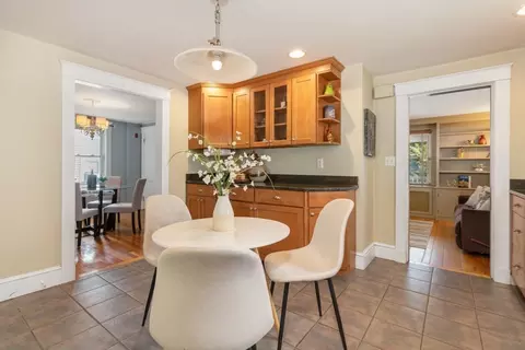 16 Temple St, Reading, MA 01867 photo 9