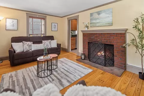 16 Temple St, Reading, MA 01867 photo 13
