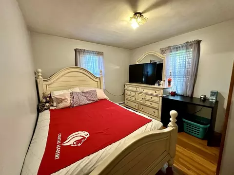 Bedroom - 87 Mayfield St, Springfield, MA 01108 photo 1 of 4