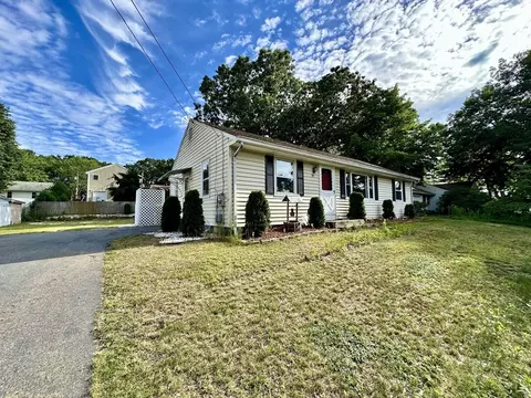Exterior - 87 Mayfield St, Springfield, MA 01108 photo 2 of 6