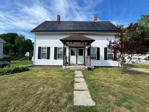 12 Railroad Ave, Dudley, MA 01571
