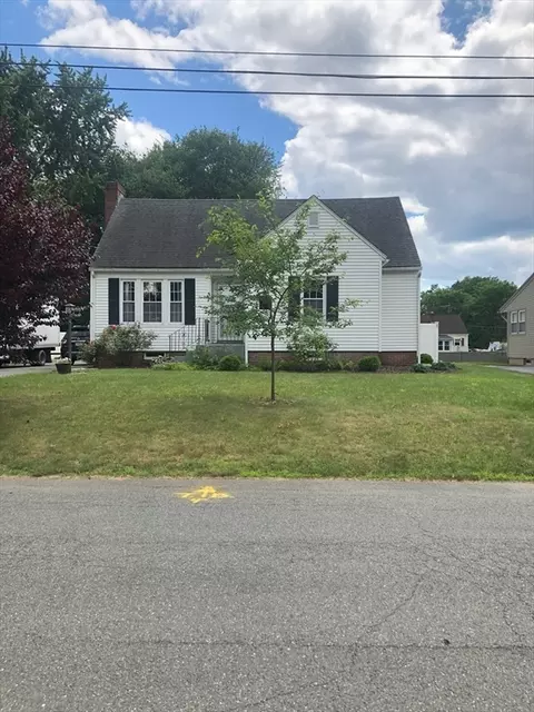 37 South Ave, Longmeadow, MA 01106