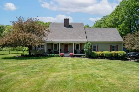 33 Elmwood St, Salisbury, MA 01952