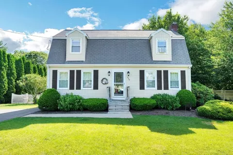 239 Center St, Bellingham, MA 02019