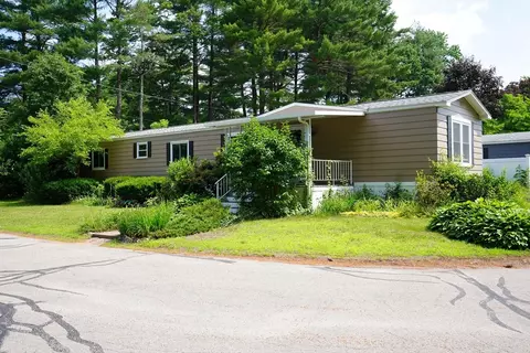 22 Woodchip Sq, North Attleboro, MA 02760