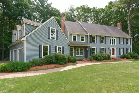5 Fox Hill Ln, Norfolk, MA 02056