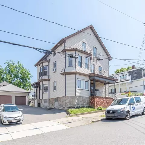 876 Middle St, Fall River, MA 02721
