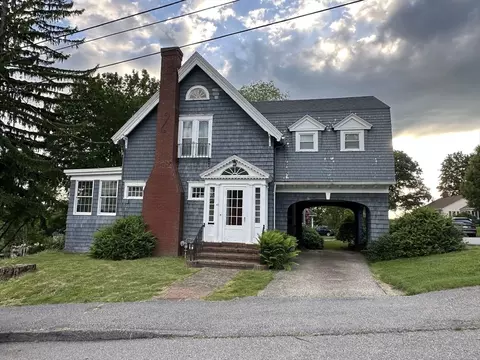 47 Lincoln St, Spencer, MA 01562