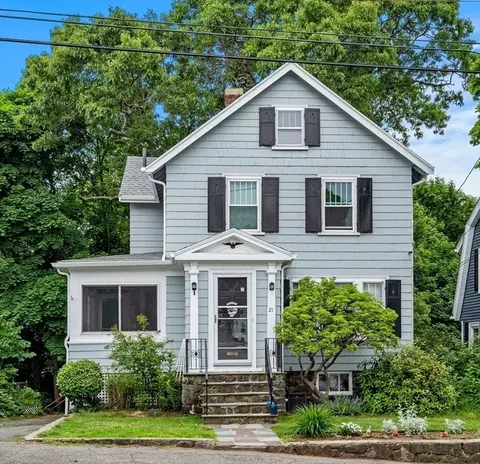 21 Plymouth Ave, Swampscott, MA 01907