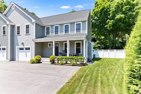 36 Elm St, Easton, MA 02356
