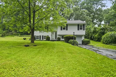 259 Riverlin St, Millbury, MA 01527