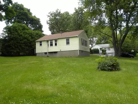 Exterior - 7 Webster Rd, Ashland, MA 01721 photo 6 of 9