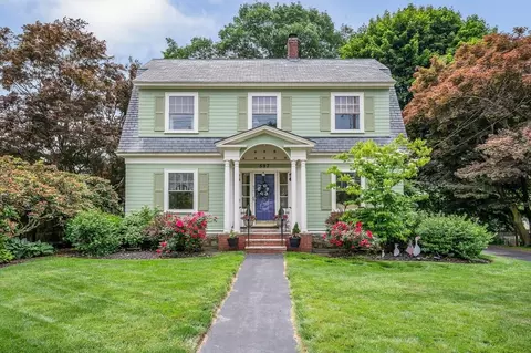 597 Andover St, Lowell, MA 01852