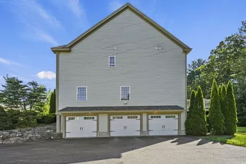 39 Regency Dr, Dracut, MA 01826 photo 32