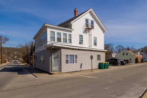 27 Saint Paul St, Blackstone, MA 01504