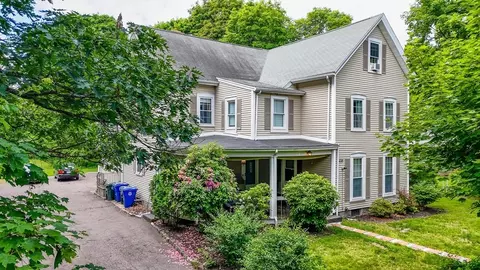 Exterior - 416 Maple St #4, Danvers, MA 01923 photo 2 of 4