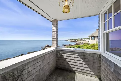 Exterior - 421 423 Ocean Ave, Marblehead, MA 01945 photo 1 of 2