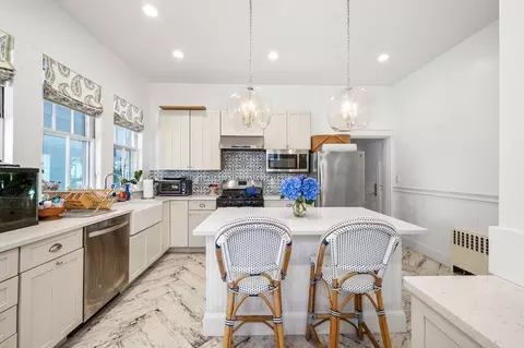 Kitchen - 421 423 Ocean Ave, Marblehead, MA 01945 photo 5 of 5