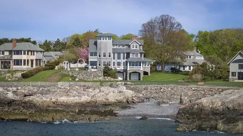 421 423 Ocean Ave, Marblehead, MA 01945