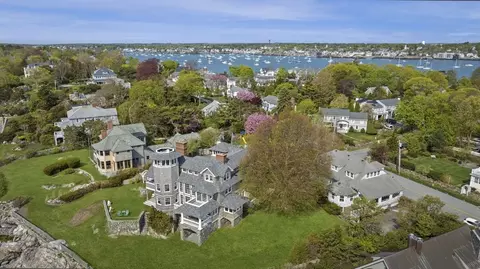 View/Area - 421 423 Ocean Ave, Marblehead, MA 01945 photo 1 of 5