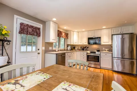43 Ships Lantern Dr, Mashpee, MA 02649 photo 10