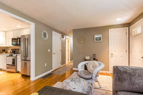 43 Ships Lantern Dr, Mashpee, MA 02649 photo 8