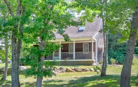 15 Avenue A St, Wareham, MA 02571