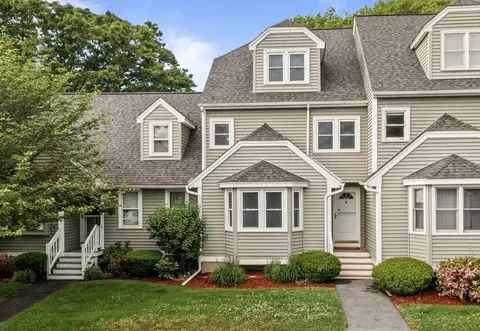 189 Merrimack Meadows Ln #189, Tewksbury, MA 01876