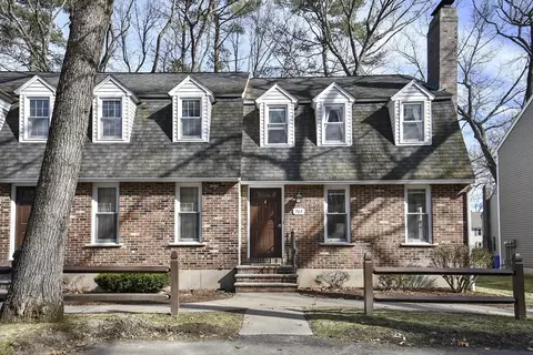 705 Wellman Ave #705, Chelmsford, MA 01863