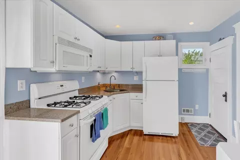46 J St, Hull, MA 02045 photo 13
