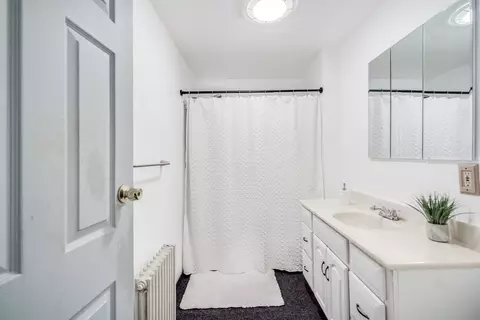 Bath - 150-152 Leyfred Ter, Springfield, MA 01108 photo 1 of 5