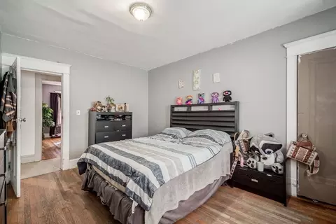 Bedroom - 150-152 Leyfred Ter, Springfield, MA 01108 photo 2 of 5