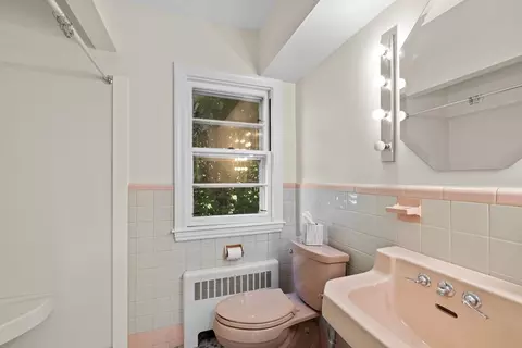 Bath - 58 Longview Dr, Marblehead, MA 01945 photo 2 of 2