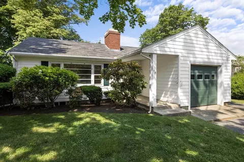 58 Longview Dr, Marblehead, MA 01945