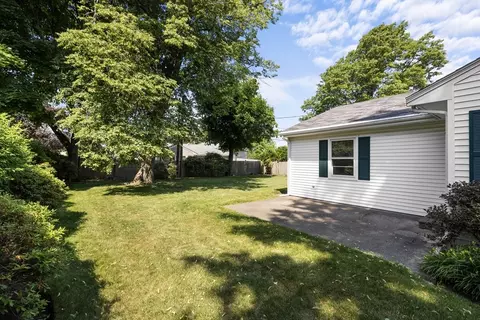 Exterior - 58 Longview Dr, Marblehead, MA 01945 photo 3 of 4