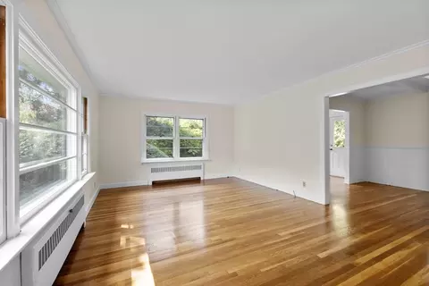 Living - 58 Longview Dr, Marblehead, MA 01945 photo 2 of 2