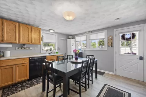 63 Bridle Rd, Billerica, MA 01821