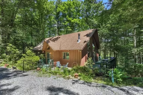 339 Lake Shore Dr, Sandisfield, MA 01255